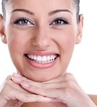 ציפויי חרסינה לשיניים (אילוסטרציה shutterstock)