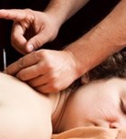 דיקור וגלי חום (אילוסטרציה) דיקור וגלי חום (אילוסטרציה)