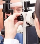 וידאו: ניוון רשתית הקשור בגיל-תמונה וידאו: ניוון רשתית הקשור בגיל-תמונה