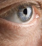 עיניים: ניתוח לתיקון חור מקולרי-תמונה
