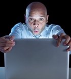 התמכרות לרשתות חברתיות - תמונת אווירה התמכרות לרשתות חברתיות - תמונת אווירה