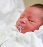 ריפלוקס תינוקות: מתי דרוש טיפול?-תמונה ריפלוקס תינוקות: מתי דרוש טיפול?-תמונה