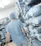 לא בחיבוק ידיים לא בחיבוק ידיים