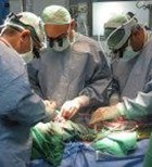 לב מלאכותי הושתל בגבר בן 70-תמונה לב מלאכותי הושתל בגבר בן 70-תמונה