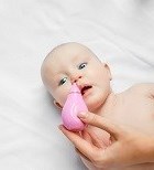 התינוק שלכם סובל מאף סתום? כך תעזרו לו לנשום לרווחה-תמונה