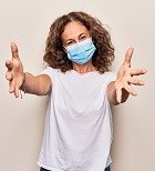 אילוסטרציה/שאטרסטוק/מי מסתתר מאחורי המסכה? אילוסטרציה/שאטרסטוק/מי מסתתר מאחורי המסכה?